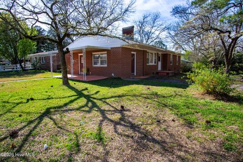 Homes For Sale - 111 North Drive<br/> Chocowinity, NC 27817