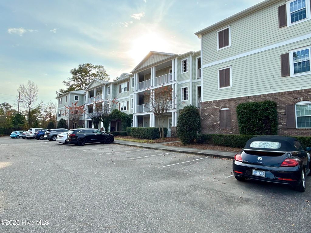 Photo of 215 Valencia Court #305, Wilmington, NC 28412 (MLS # 100542840)
