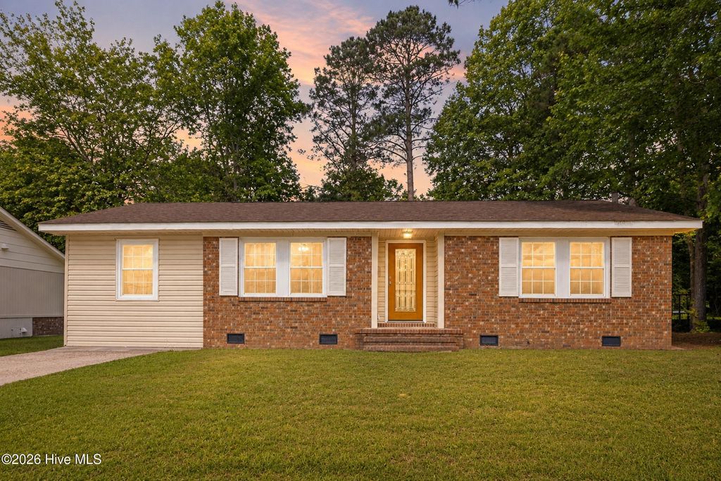 Photo of 616 S Orange Street, Wallace, NC 28466 (MLS # 100575407)