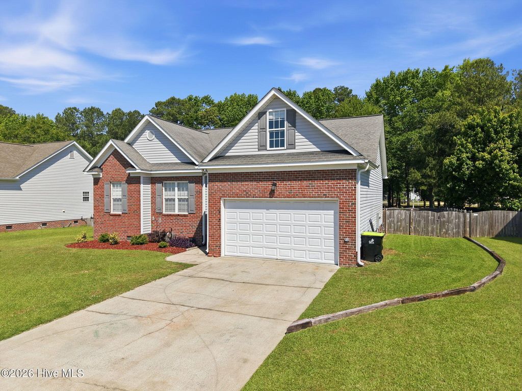 Photo of 2752 Barefoot Lane, Winterville, NC 28590 (MLS # 100572170)