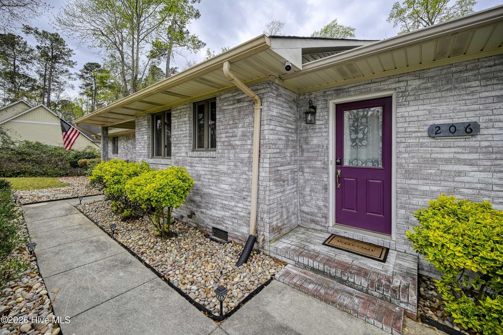 Photo of 206 Ravenswood Road, Hampstead, NC 28443 (MLS # 100562764)
