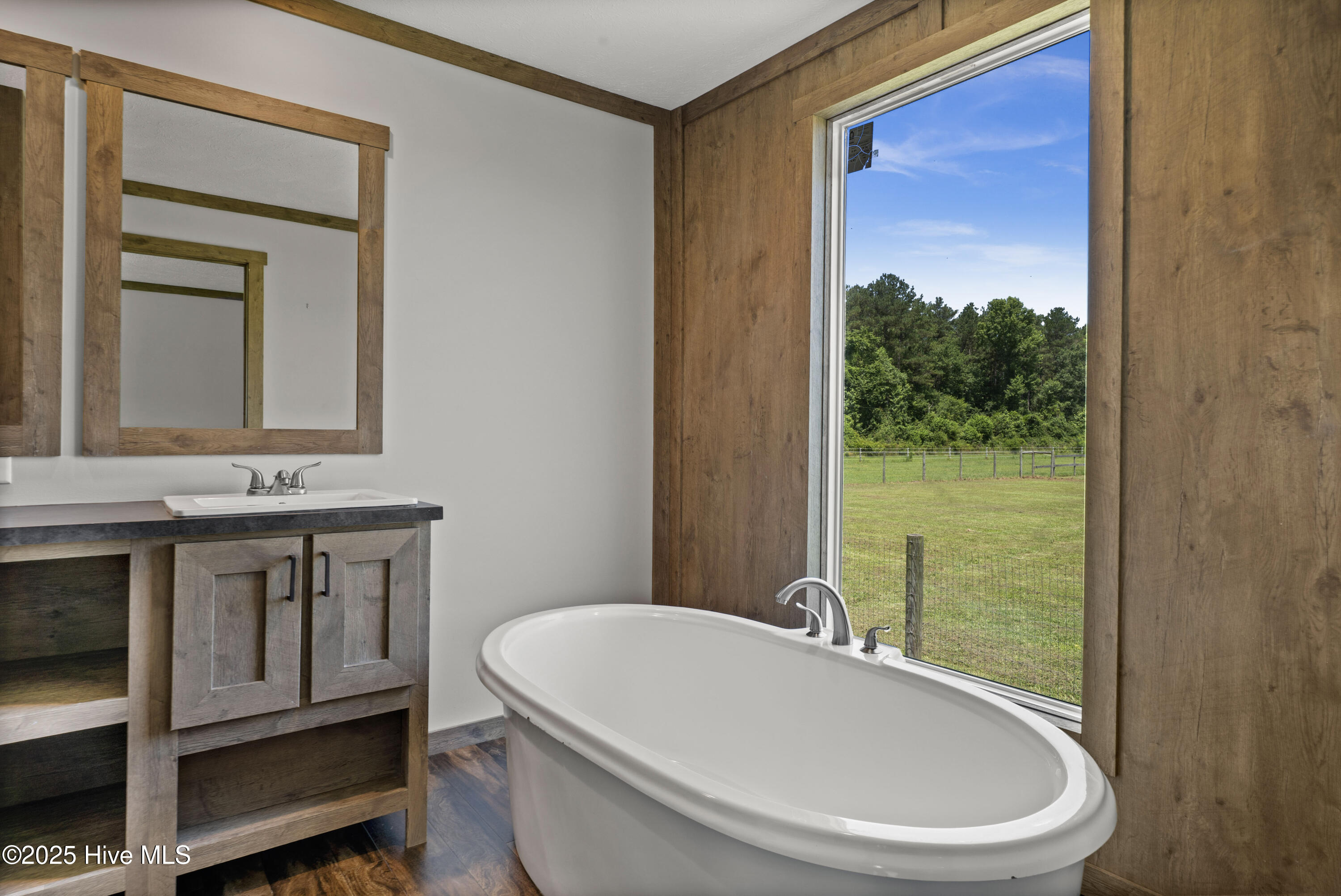 Burgaw, North Carolina 28425, United States, 3 Bedrooms Bedrooms, ,2 BathroomsBathrooms,Residential,Active,255899