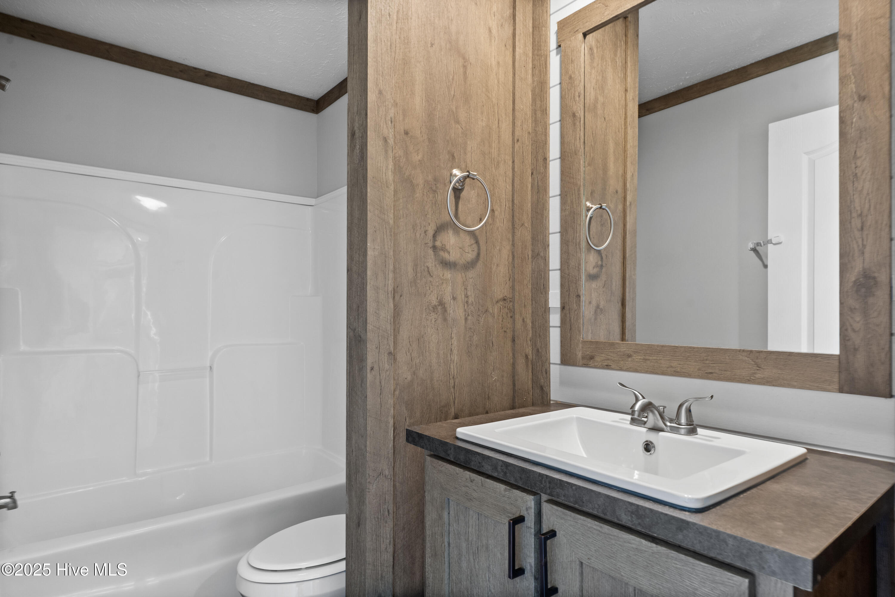 Burgaw, North Carolina 28425, United States, 3 Bedrooms Bedrooms, ,2 BathroomsBathrooms,Residential,Active,255899