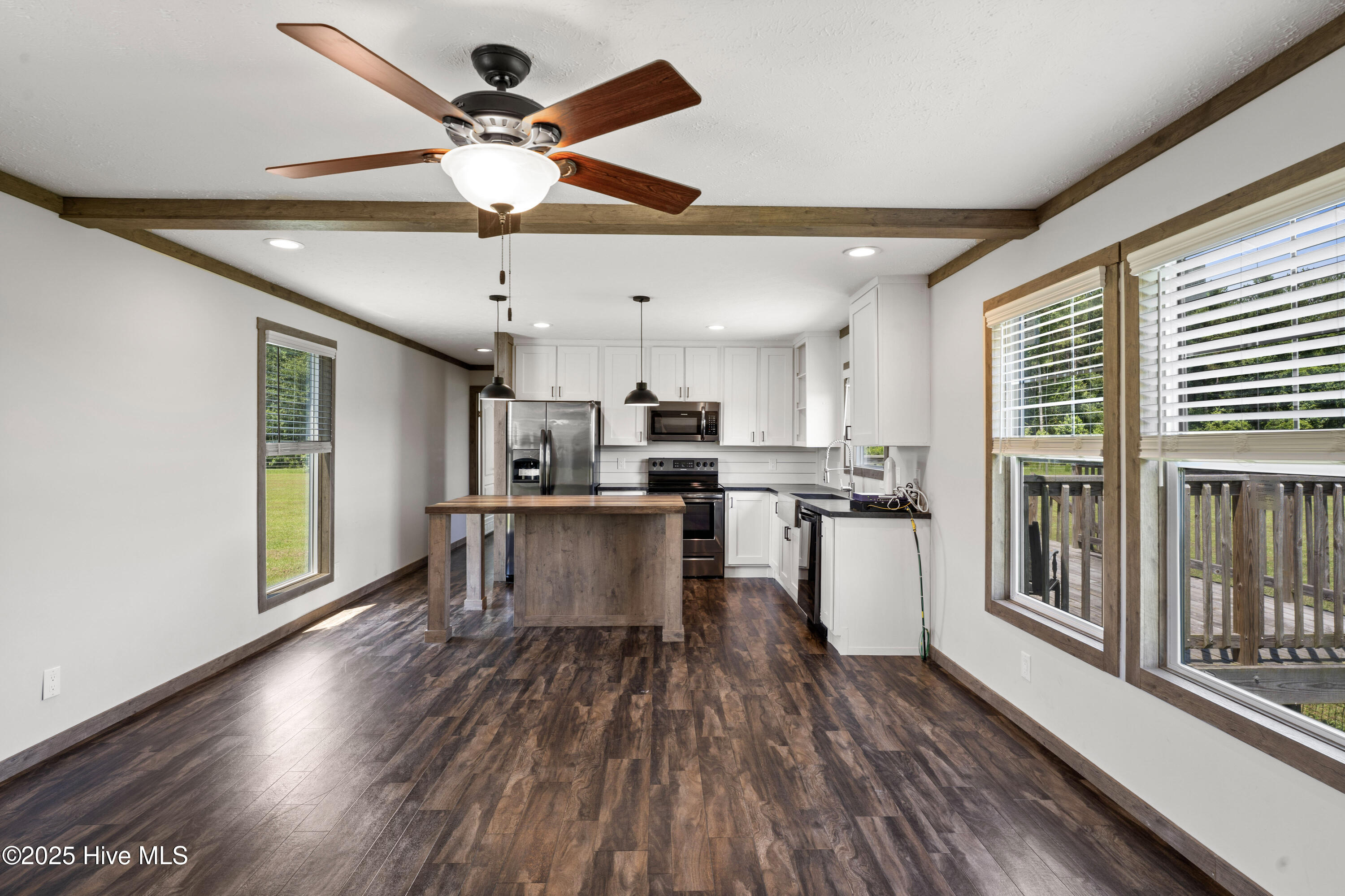 Burgaw, North Carolina 28425, United States, 3 Bedrooms Bedrooms, ,2 BathroomsBathrooms,Residential,Active,255899