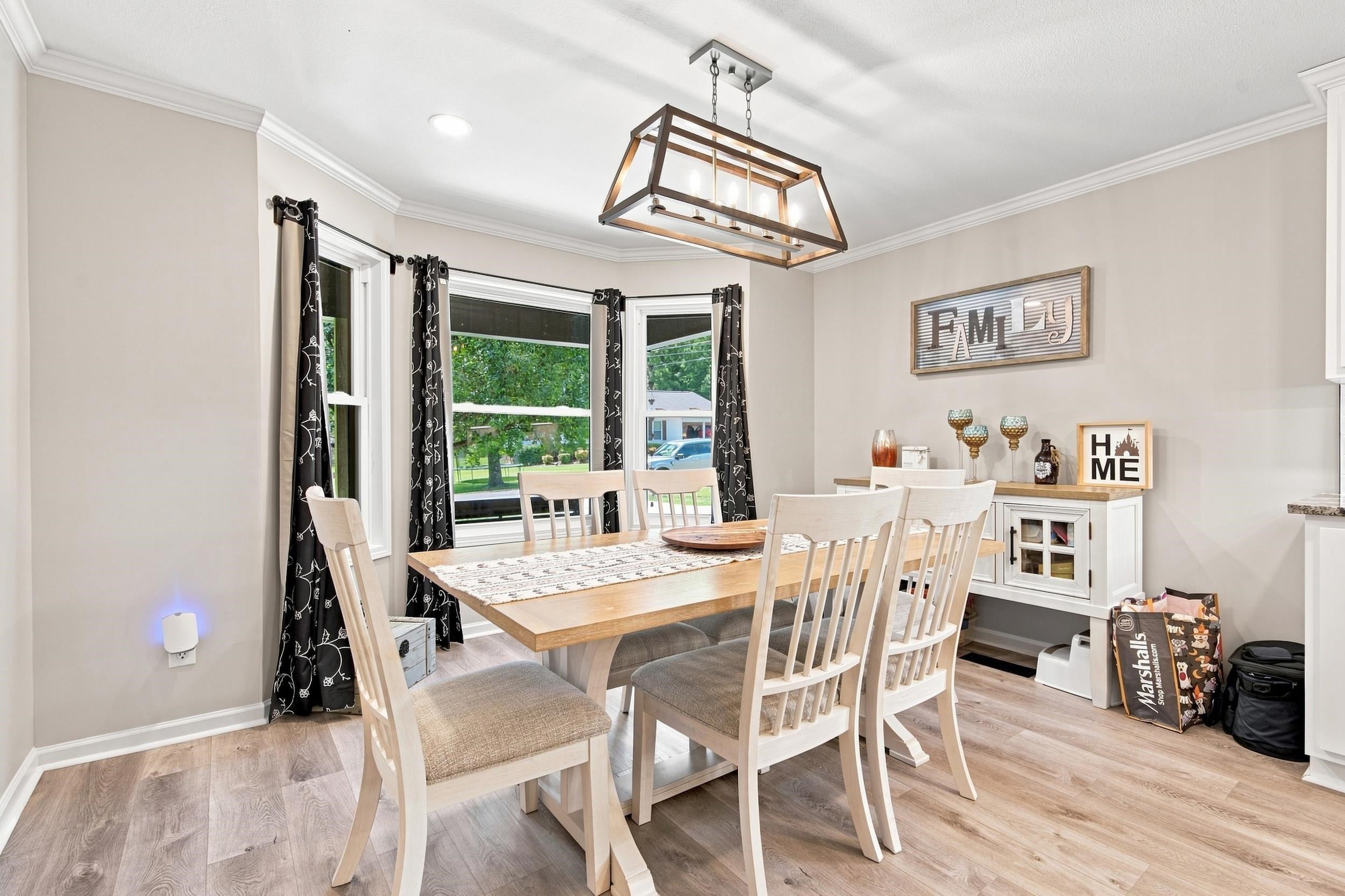 216 Maple Valley Cir