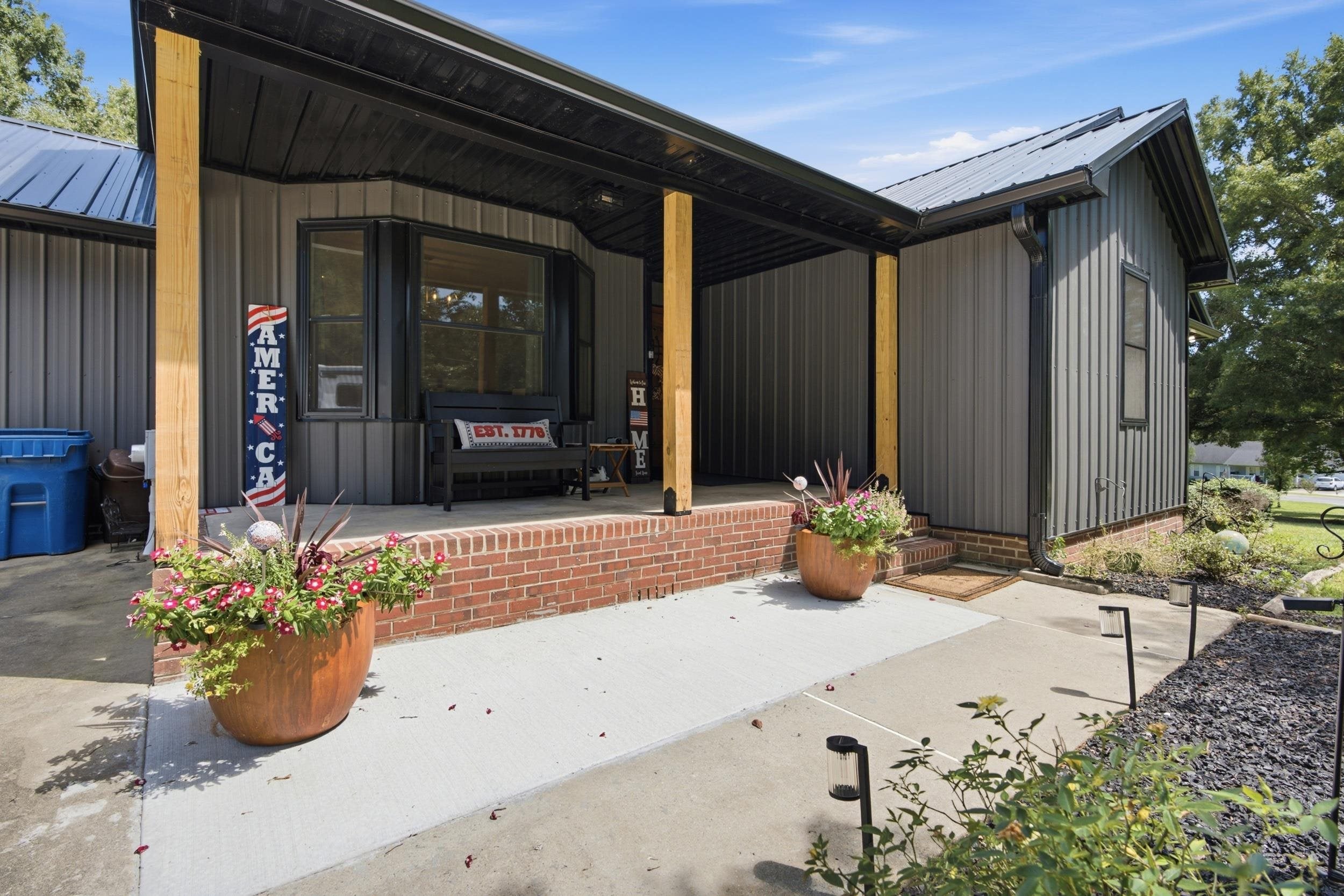 216 Maple Valley Cir