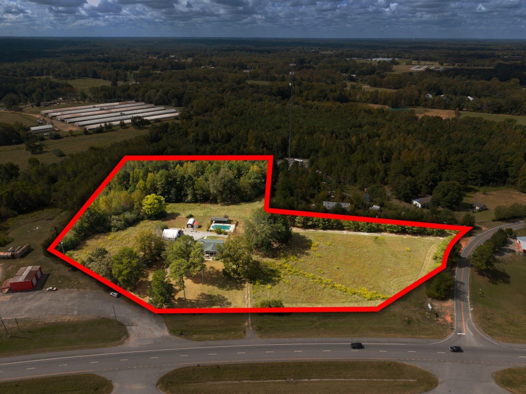 Photo of 6919 Hwy 43, Spruce Pine, AL 35585 (MLS # 531611)