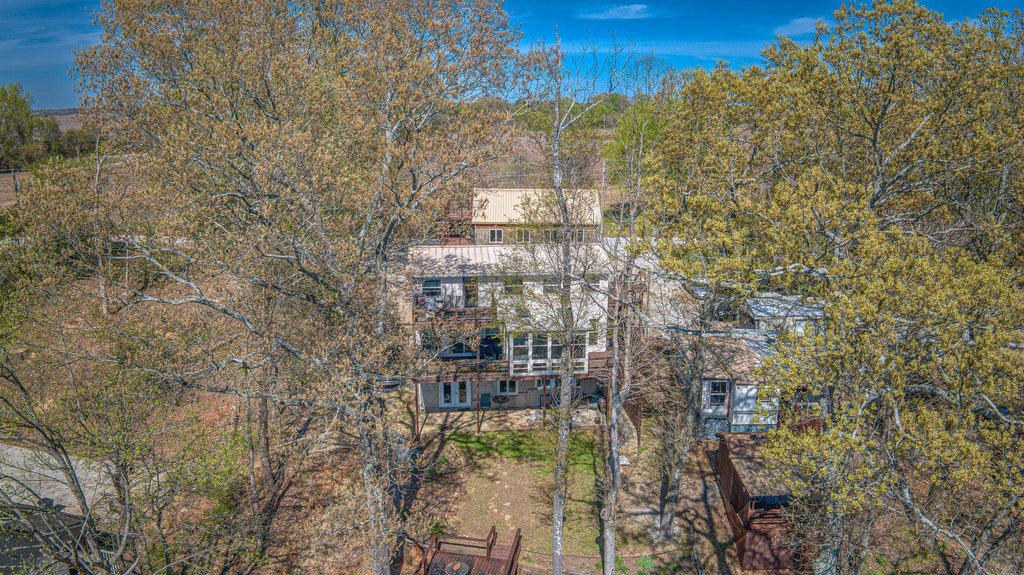 Photo of 139 Sunset Beach Rd, Florence, AL 35633 (MLS # 531644)