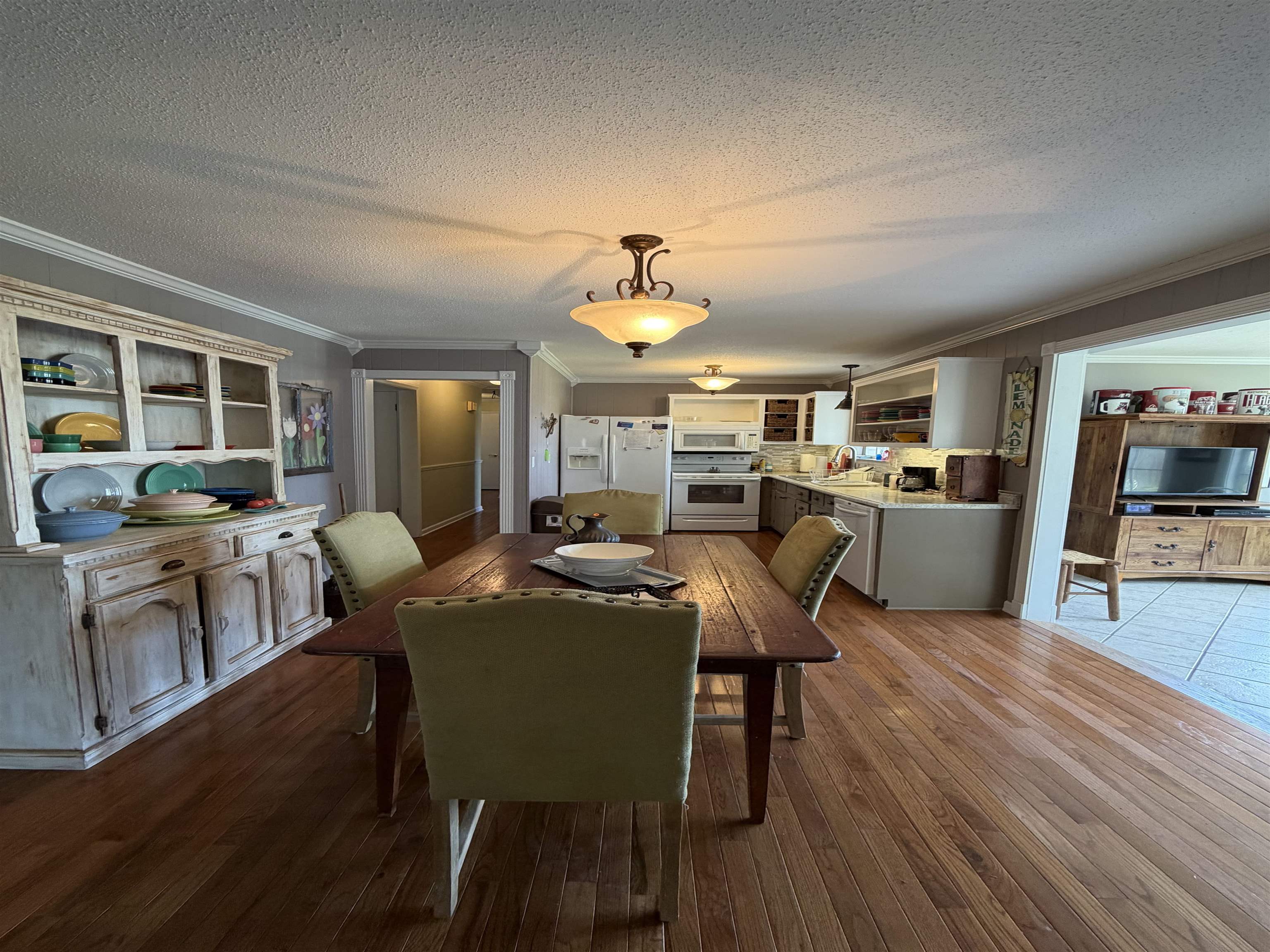 324 Linda Warren Cir NE