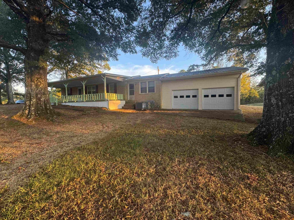 Photo of 2150 Co Hwy 75, Phil Campbell, AL 35581 (MLS # 531714)