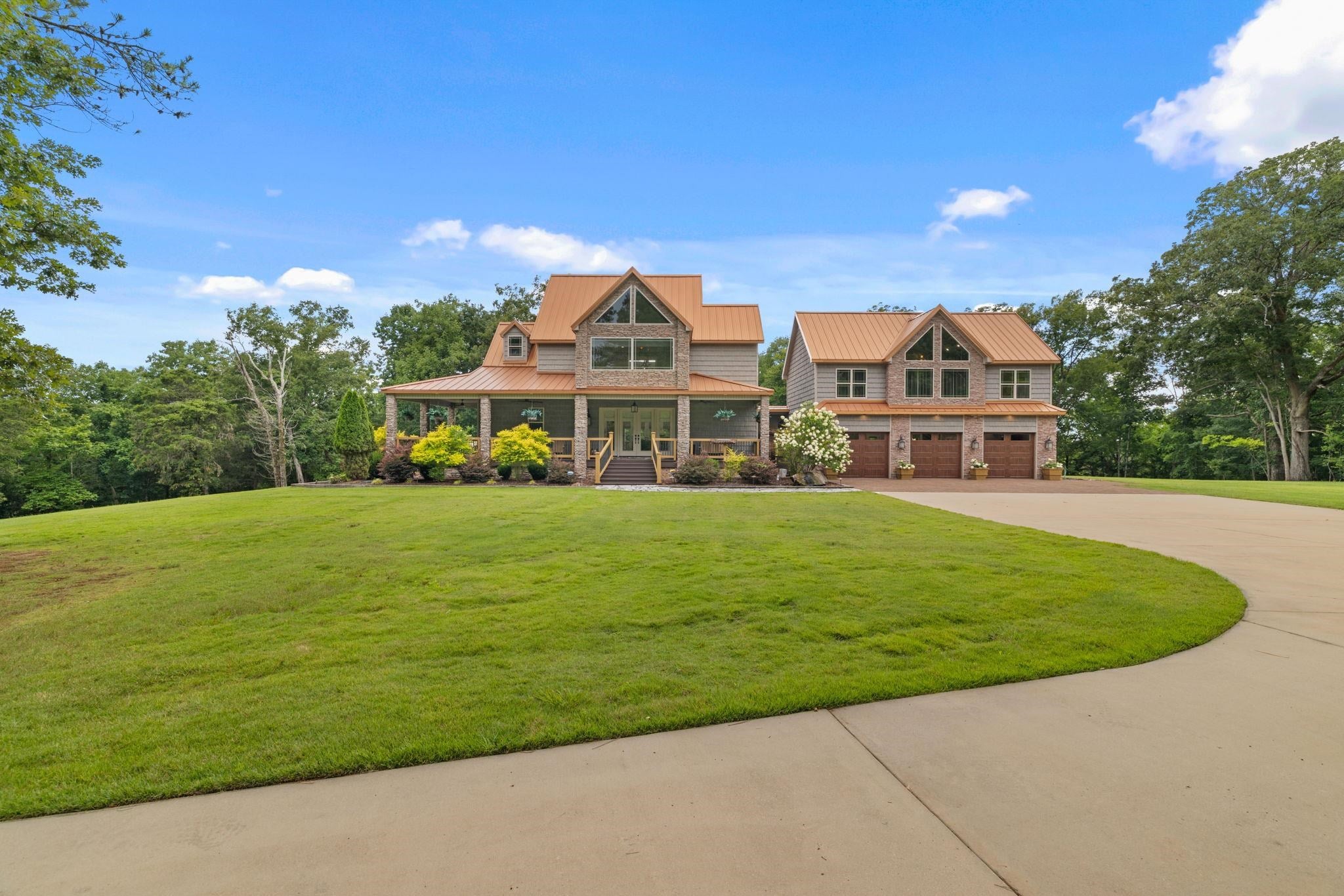 287 Lake Front Dr