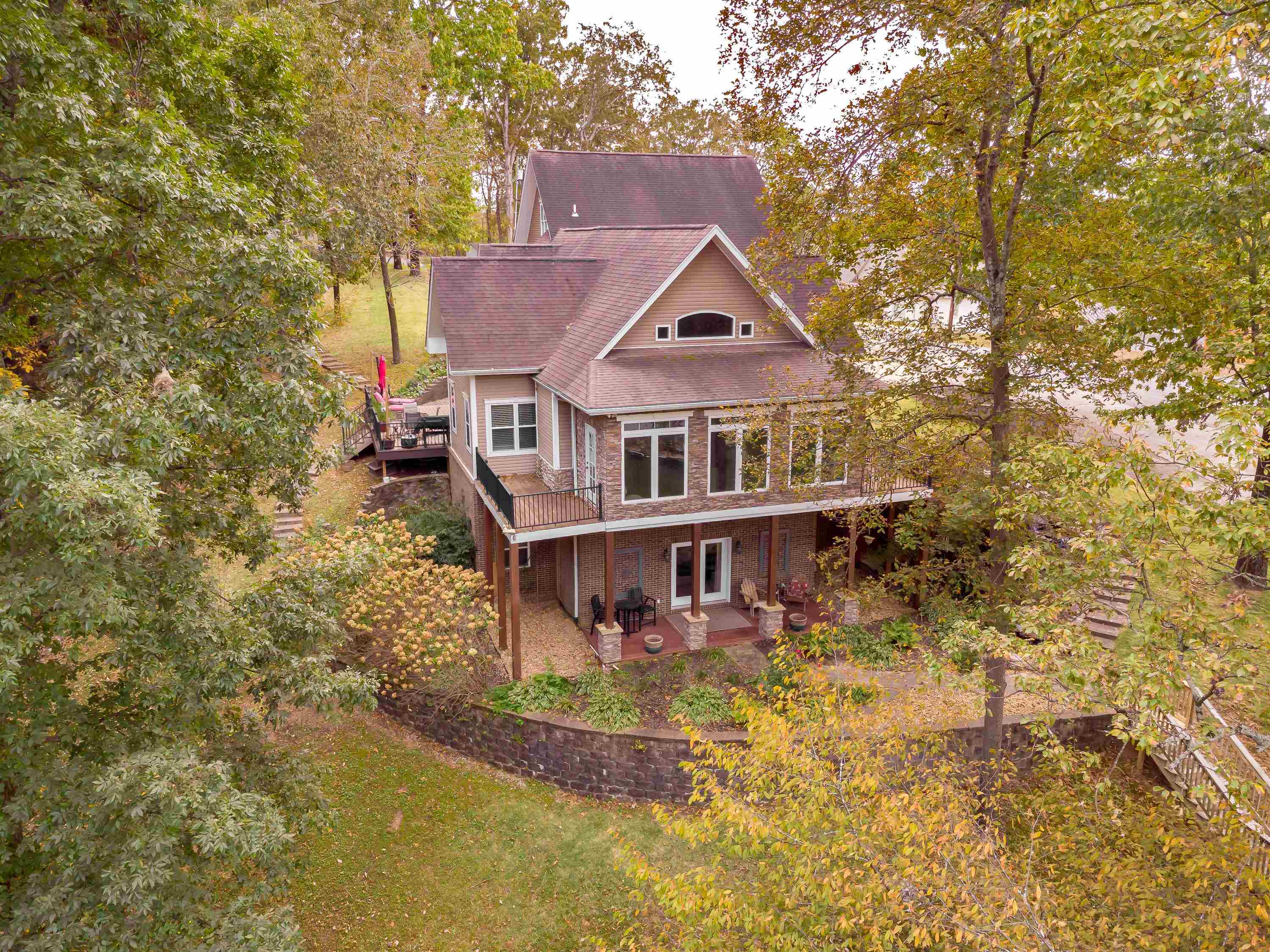 282 Lakeview Shores Dr