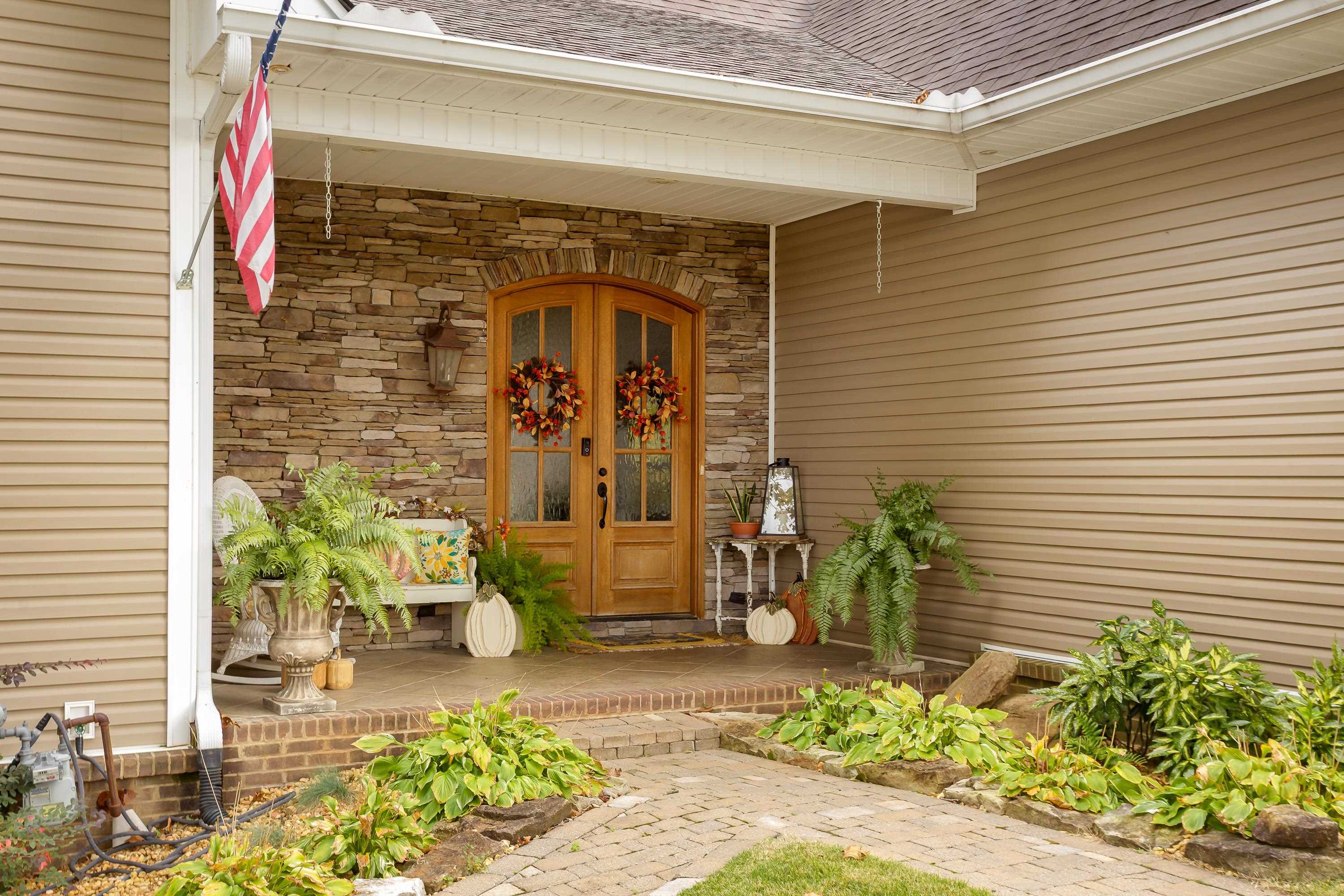 282 Lakeview Shores Dr