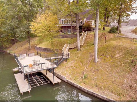 282 Lakeview Shores Dr Muscle Shoals AL 35661