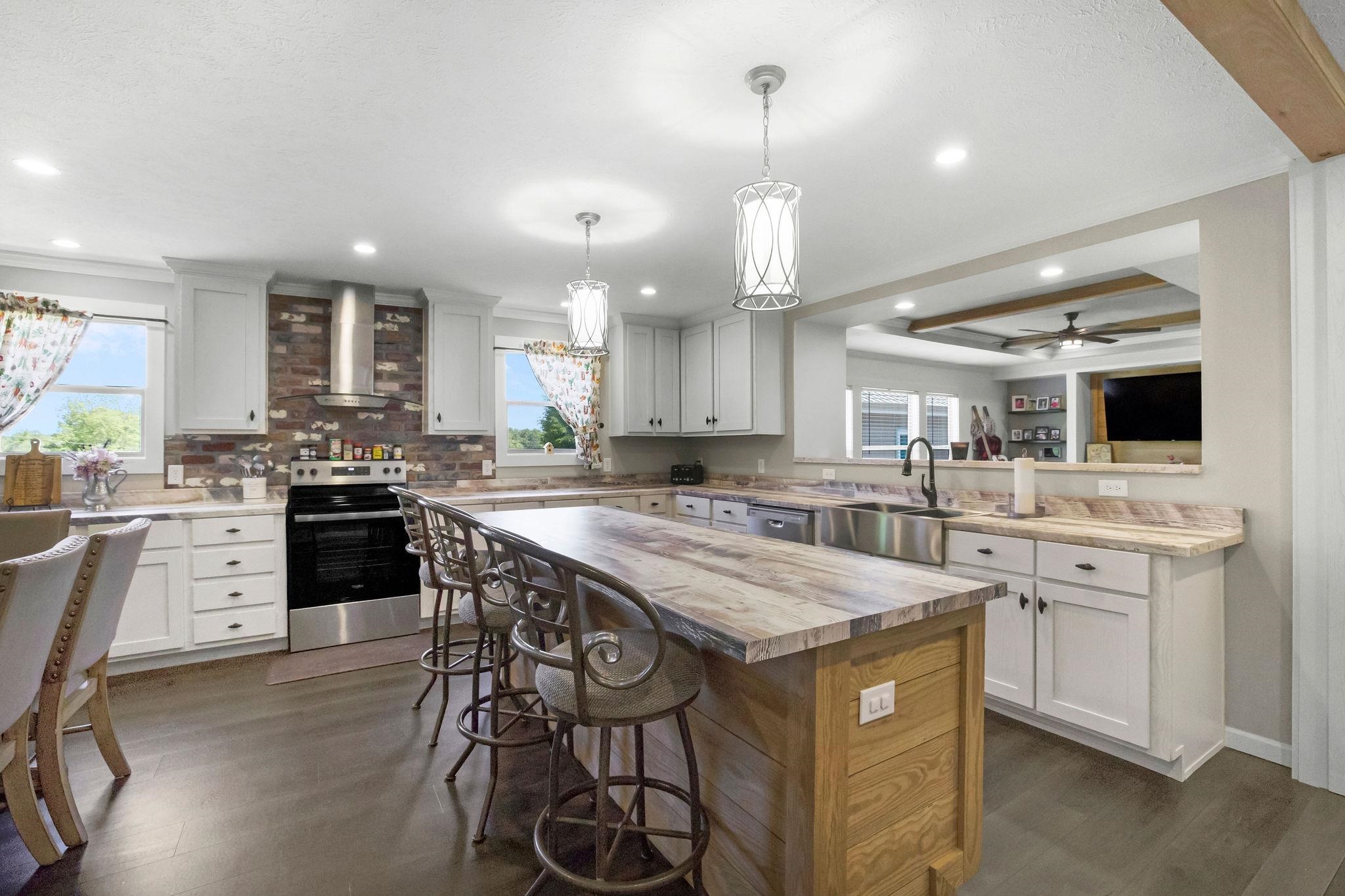 121 Co Rd 1474