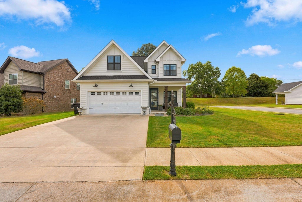 Photo of 300 Hickory Dr, Muscle Shoals, AL 35661 (MLS # 531725)