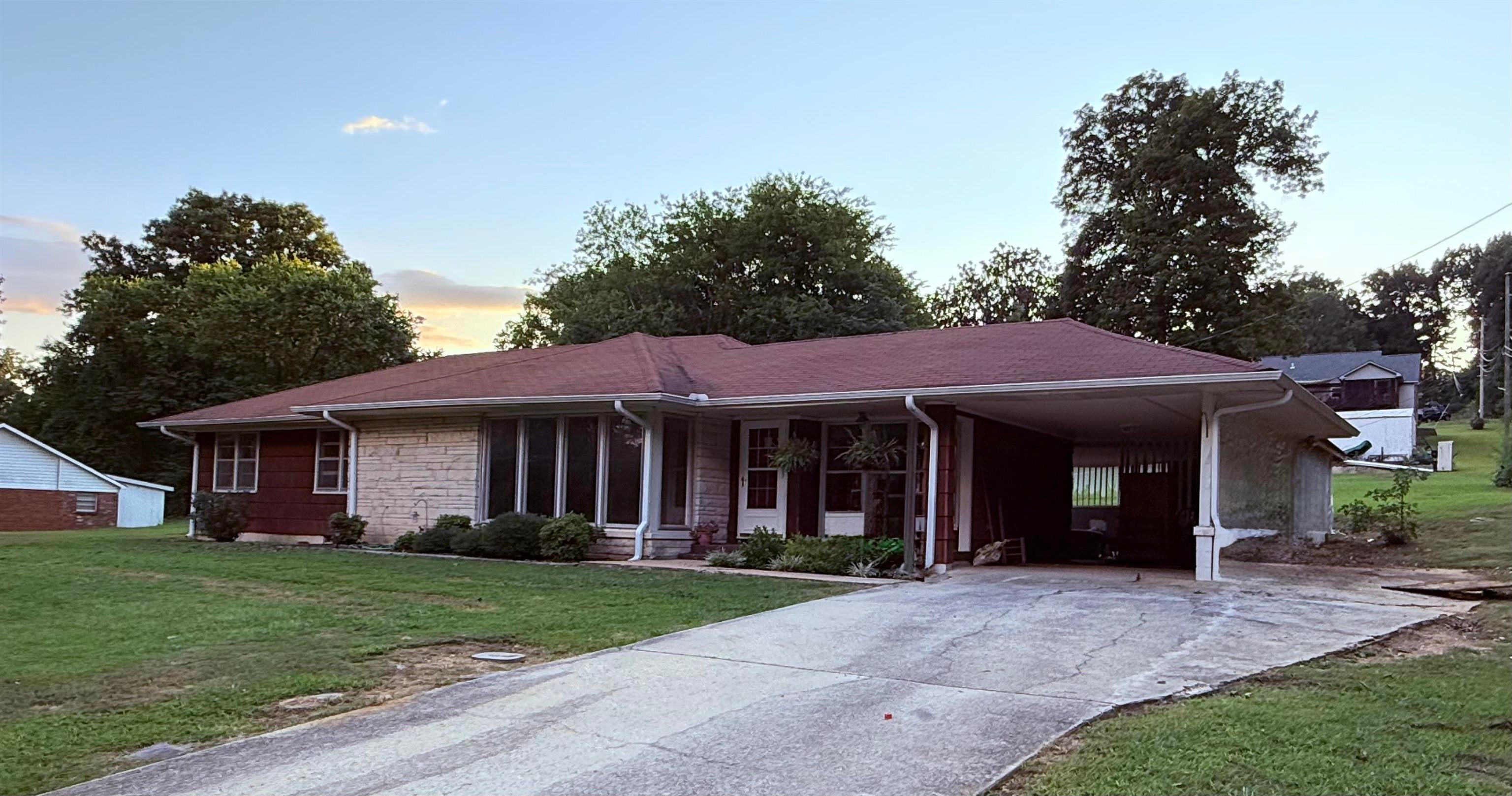 2307 N Jackson Ave - Photo 2