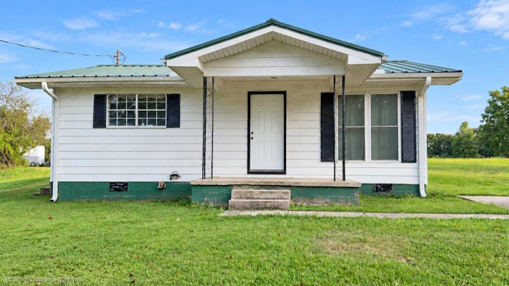 Photo 1 of 10 — 172 Green St, Hackleburg, AL 35564