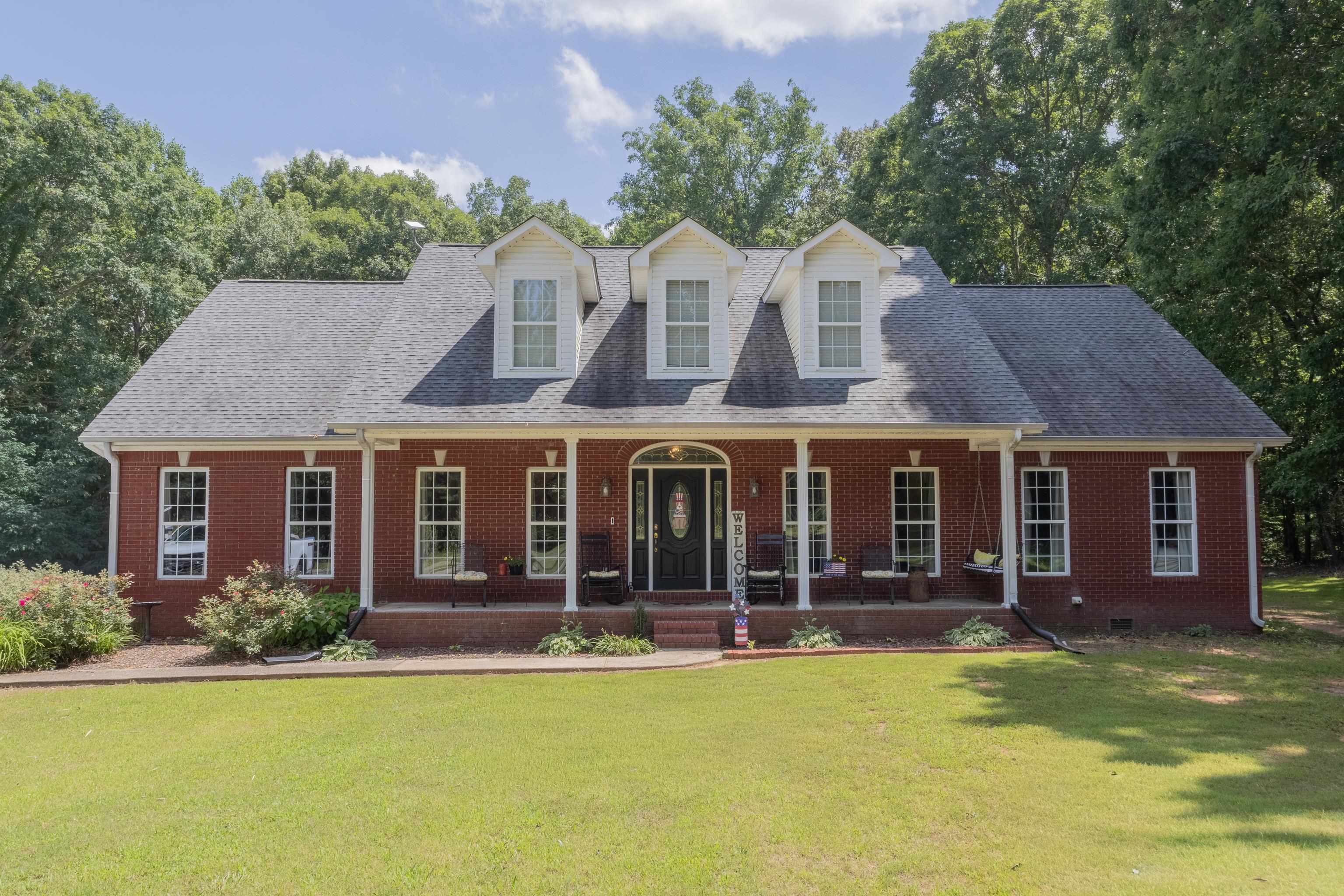 Photo 1 of 39 — 110 Co Rd 268, Florence, AL 35633