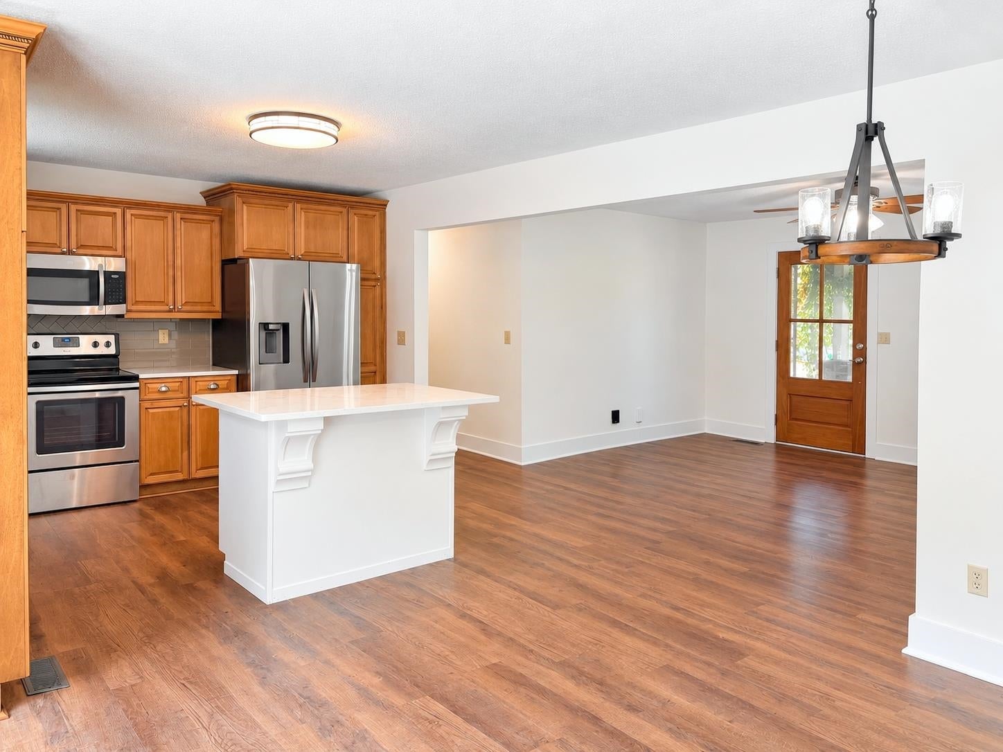 2141 Co Rd 1043