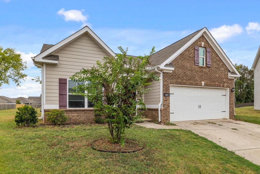 Photo of 1021 Thornton Br NW, Harvest, AL 35749 (MLS # 531547)