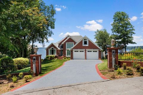 521 Wilson Lake Dr Muscle Shoals AL 