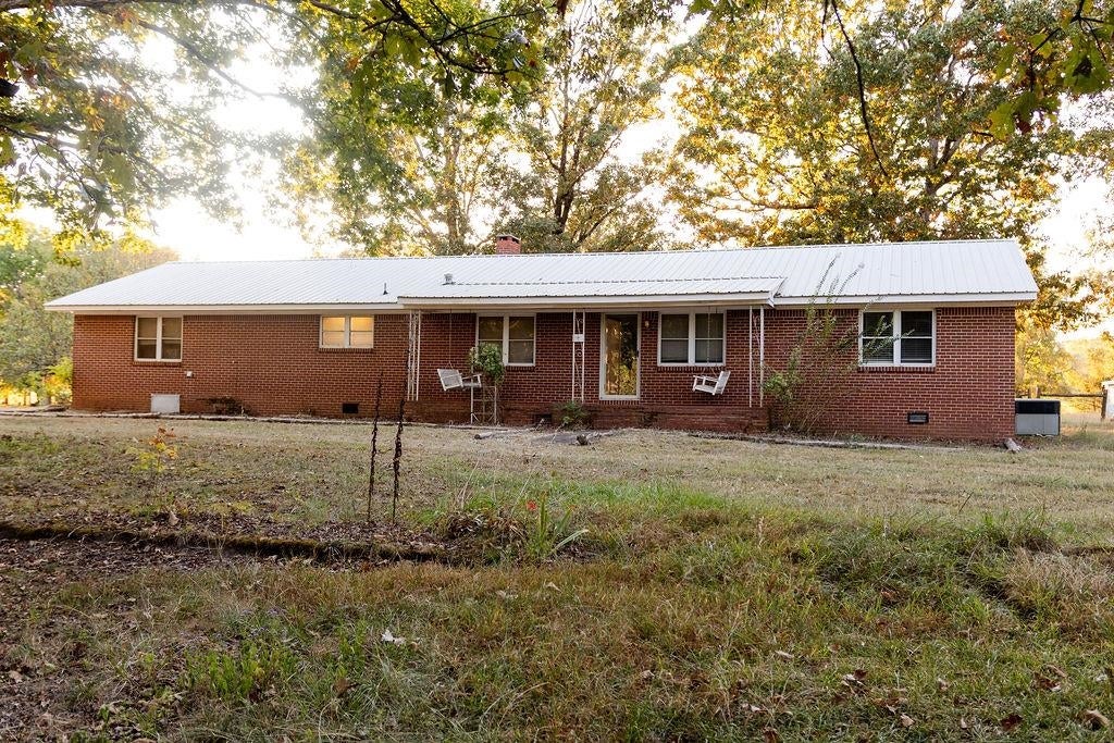 Photo of 1919 Co Rd 100, Moulton, AL 35650 (MLS # 531715)