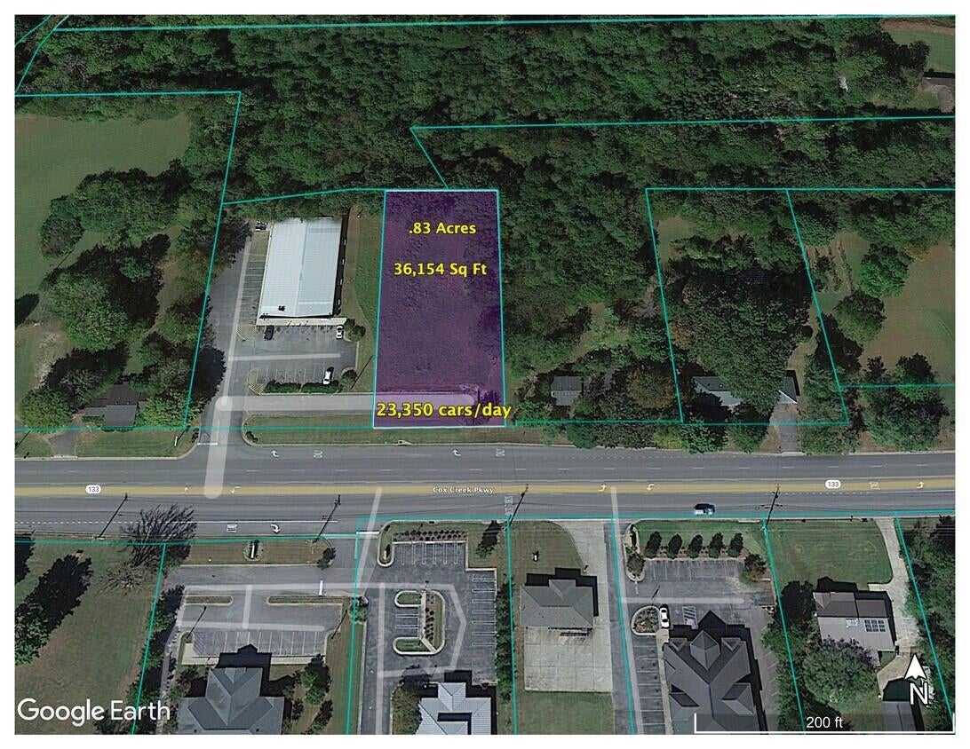 726 Cox Creek Pkwy, Florence, AL 35630