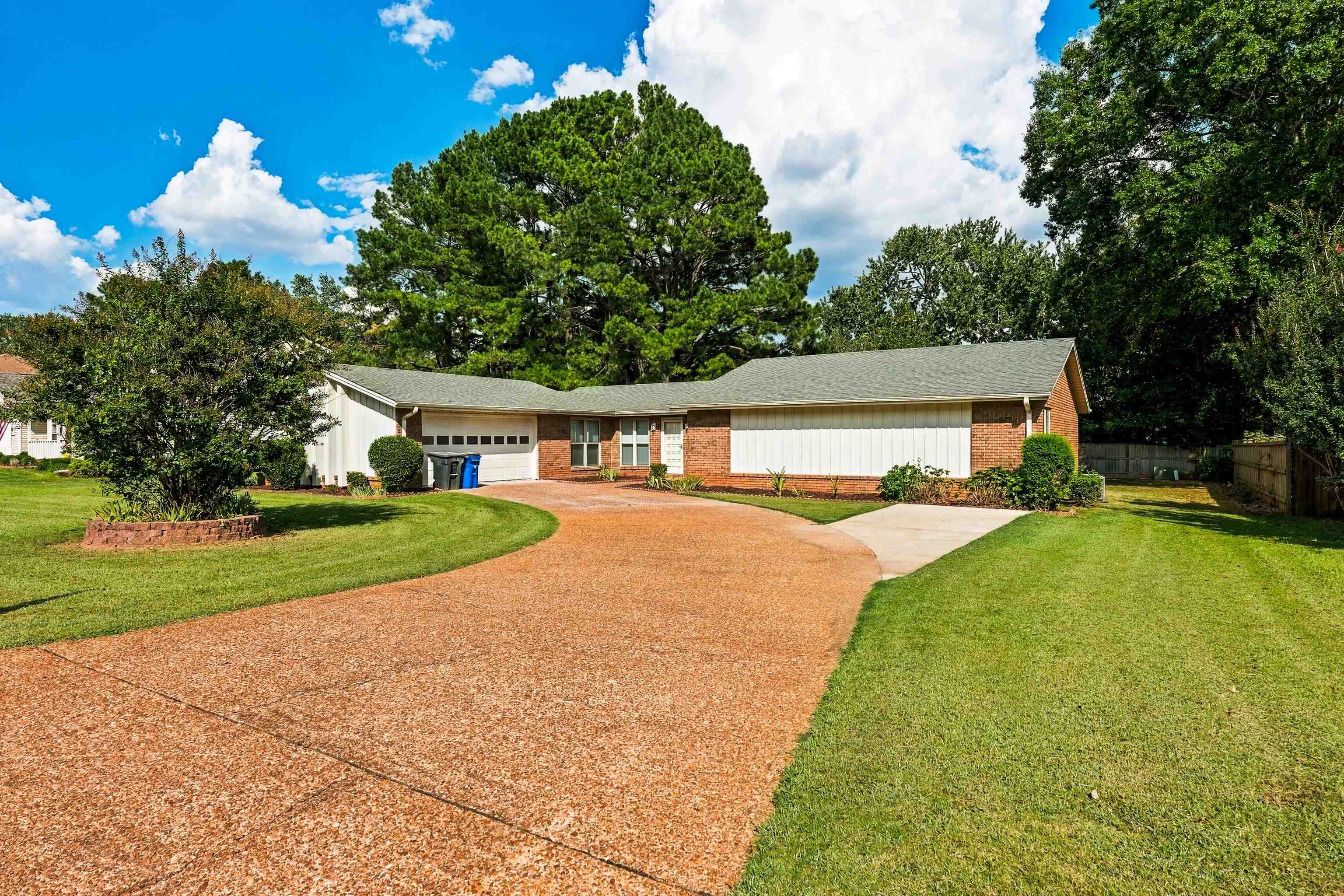 118 W Oak Hill Dr