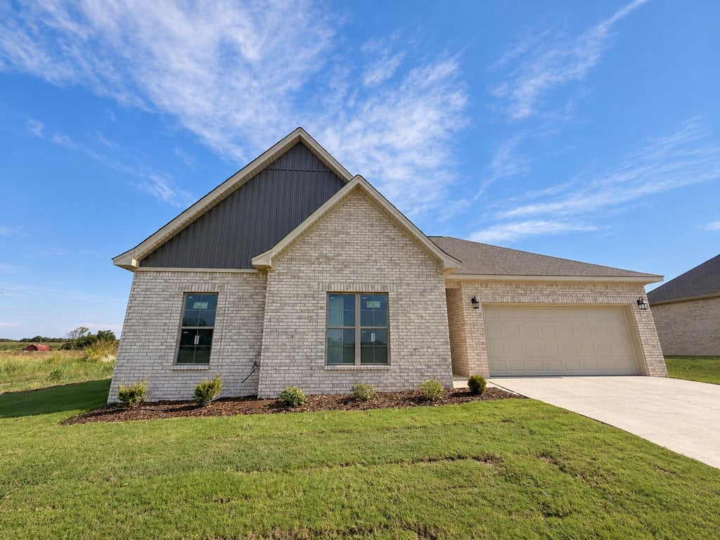 Photo of 541 Old Hwy 20, Tuscumbia, AL 35674 (MLS # 531385)
