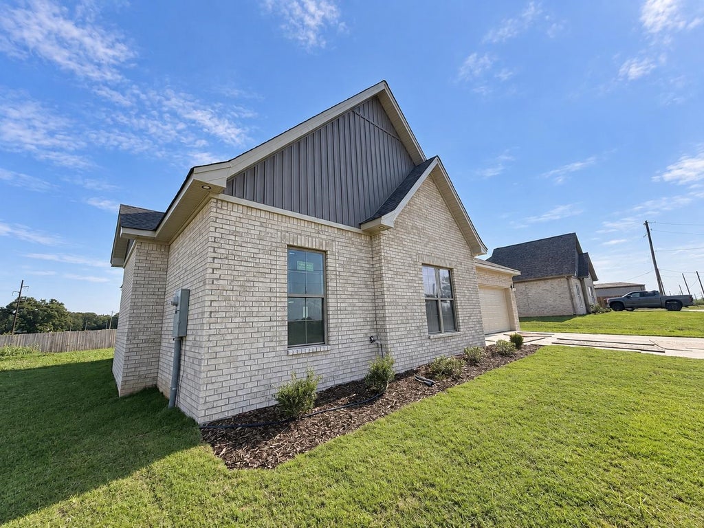 Photo of 541 Old Hwy 20, Tuscumbia, AL 35674 (MLS # 531385)
