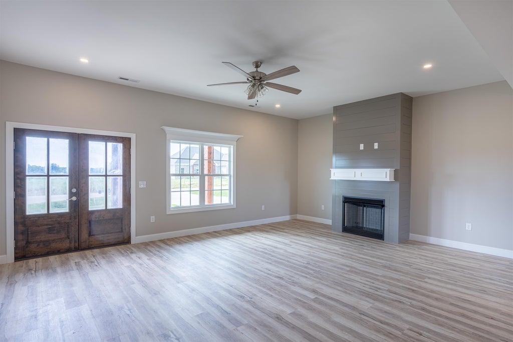 Photo of 261 Hummingbird Way, Killen, AL 35645 (MLS # 531353)