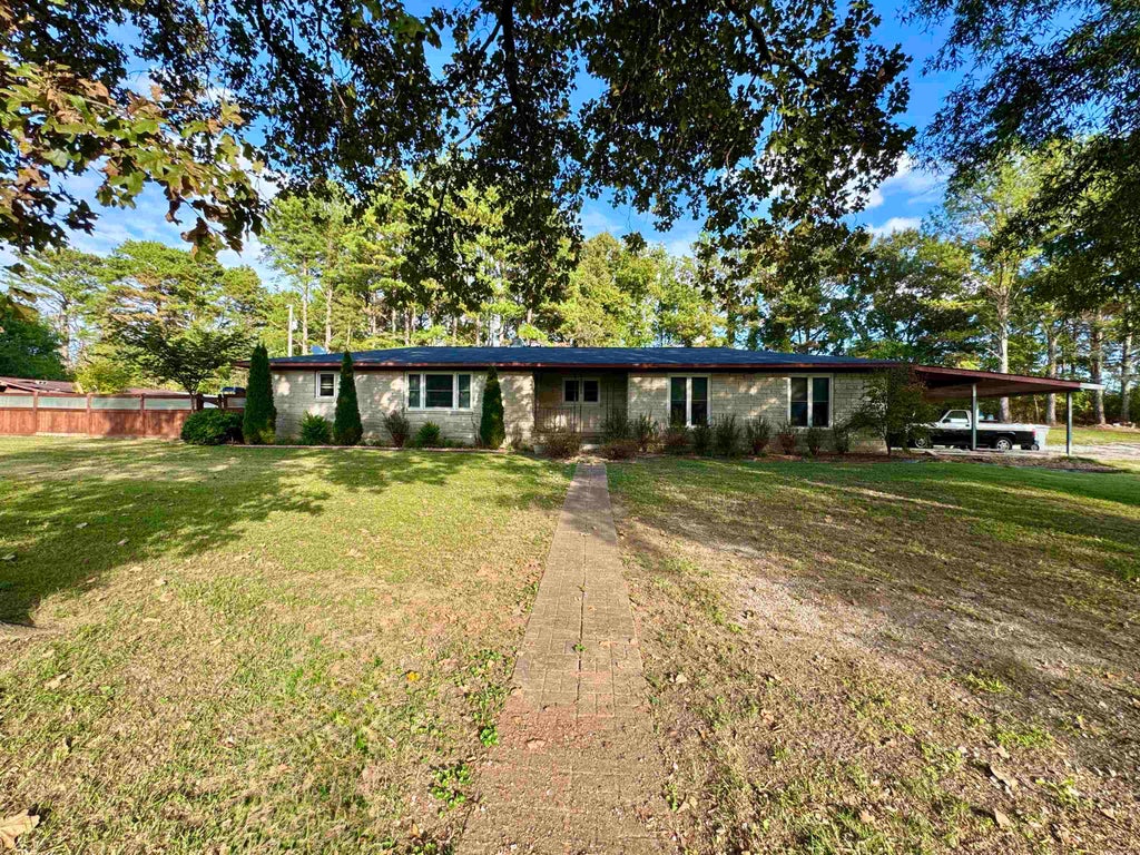Photo of 830 Co Rd 547, Rogersville, AL 35652 (MLS # 531826)