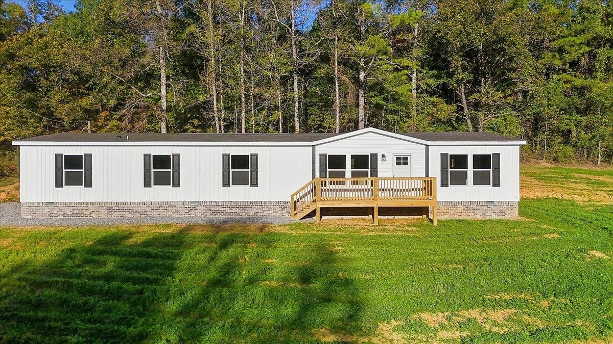 6832 Co Rd 818