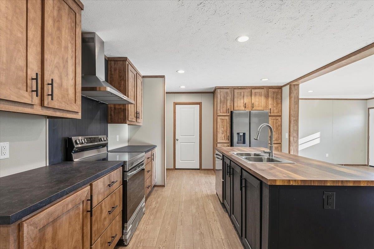 6832 Co Rd 818