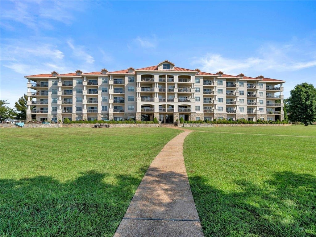 Photo of 12100 Two Rivers Dr #PH-B1, Athens, AL 35611 (MLS # 531582)
