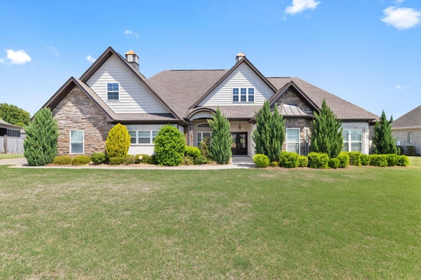 217 CARRON LN, TUSCUMBIA, AL 35674 - Image 17cd8c4bf0126b0cf00cd34b7866babc/555636633