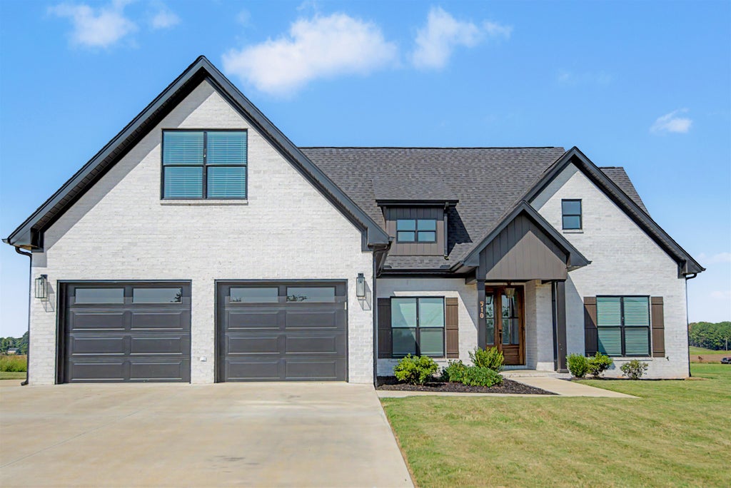 Photo of 510 Cottontail Tr, Killen, AL 35645 (MLS # 531065)