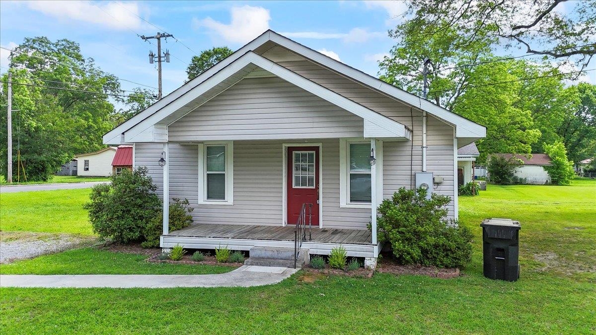 114 NW Morgan Ave