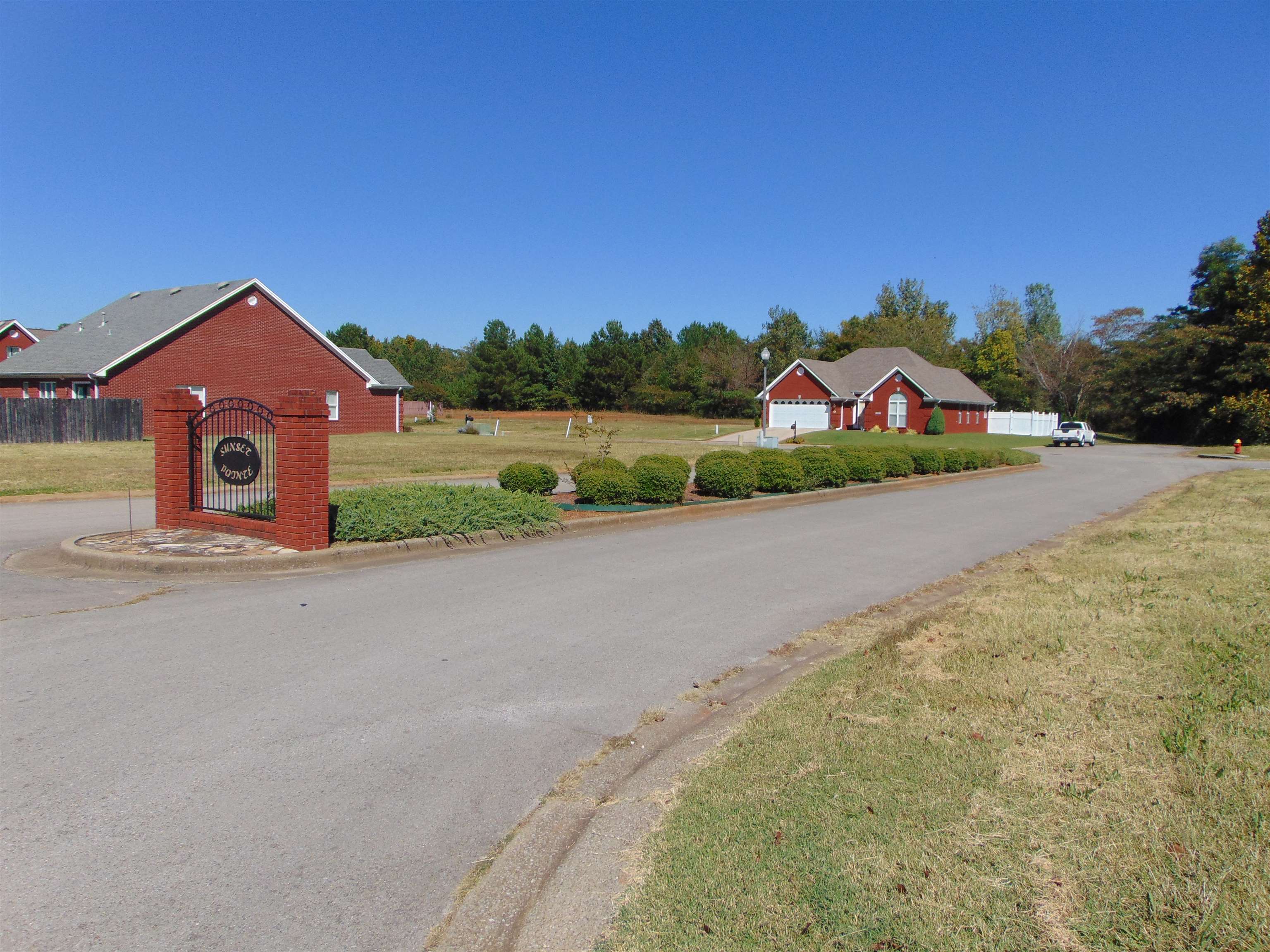 20 Riverview Dr