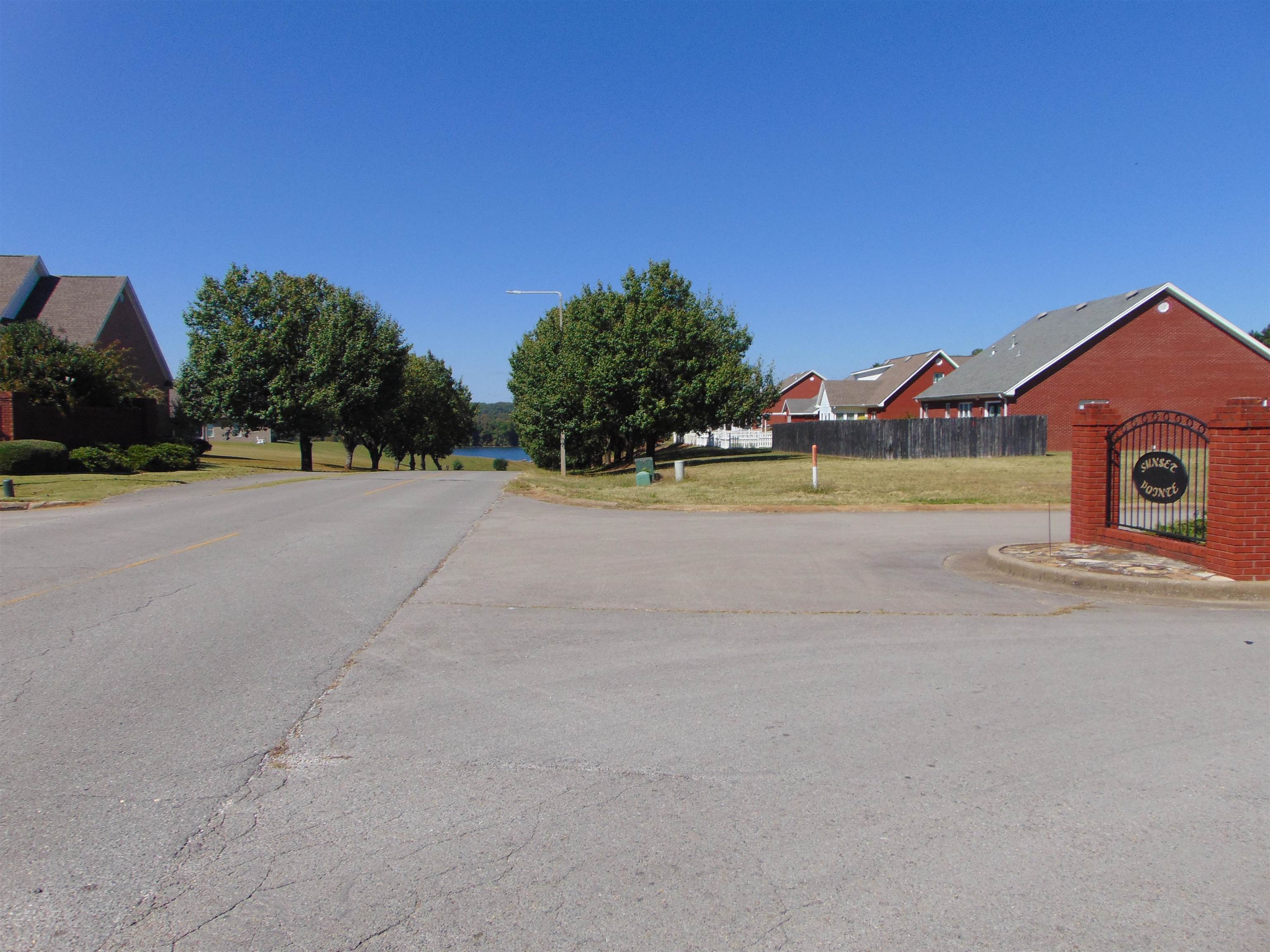 20 Riverview Dr