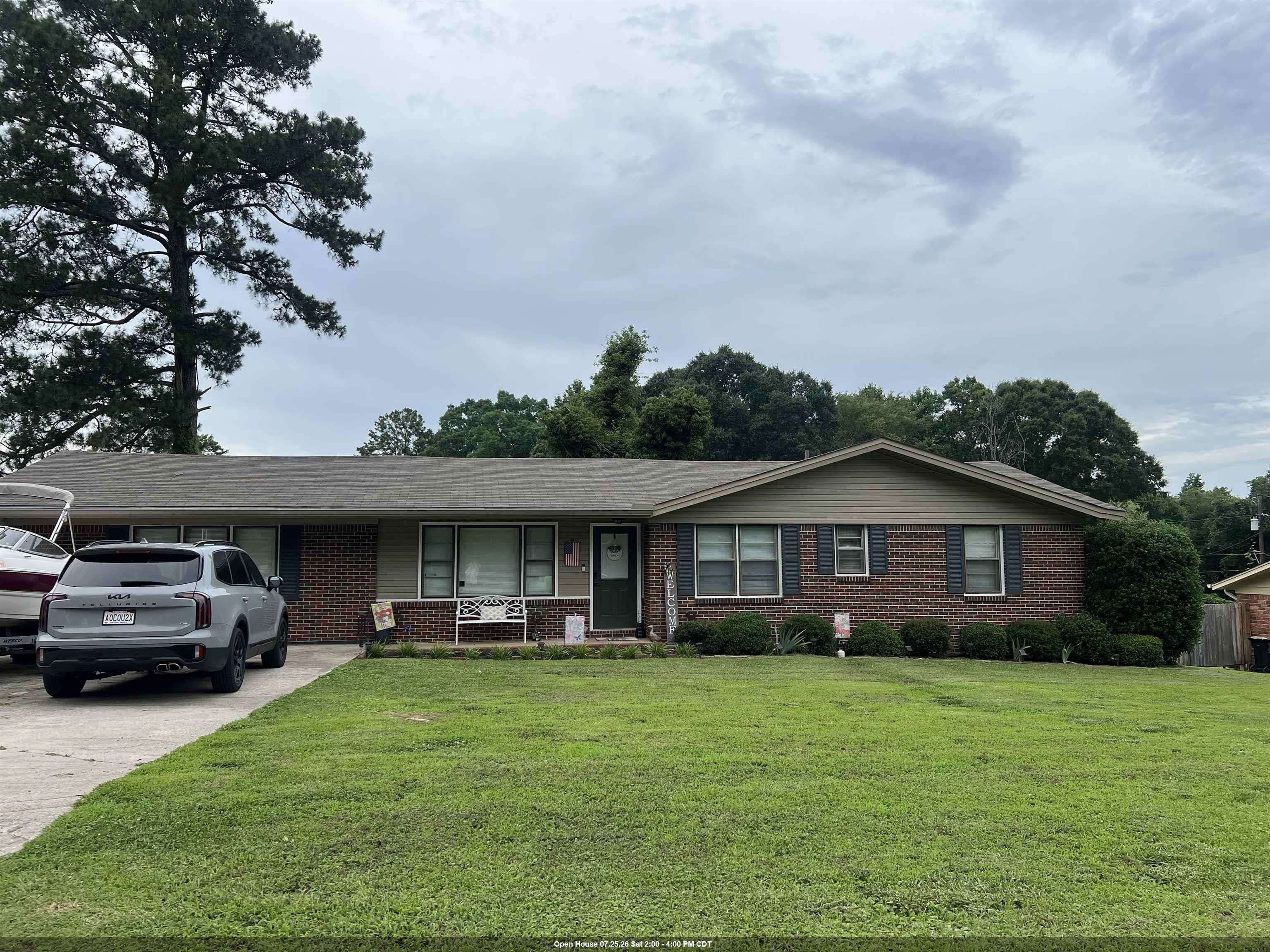 Photo 1 of 30 — 1403 Elm Dr SE, Cullman, AL 35055