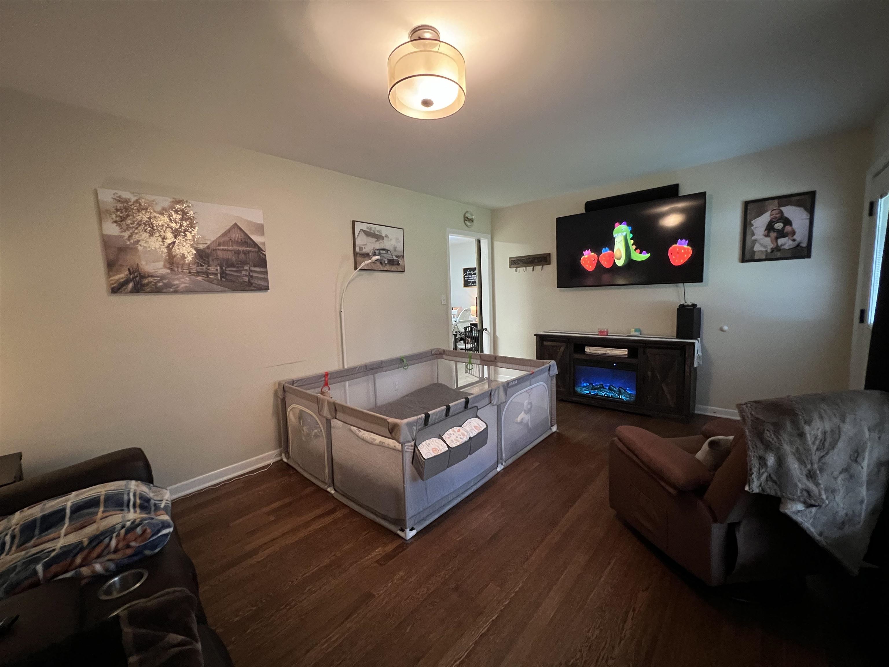 1403 Elm Dr SE