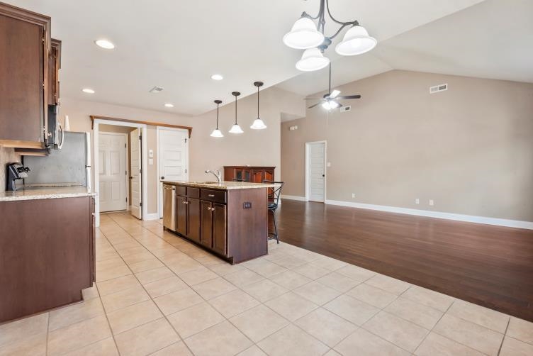 1509 JOY ST SE Joy St