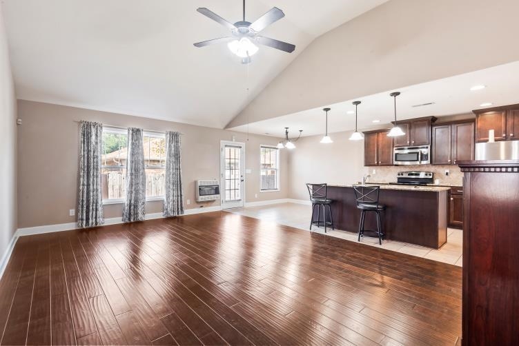 1509 JOY ST SE Joy St