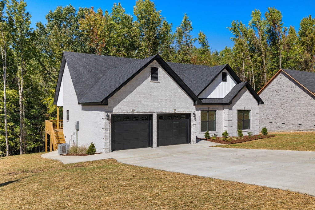 Photo of 396 Horseshoe Hills Rd, Killen, AL 35645 (MLS # 531538)