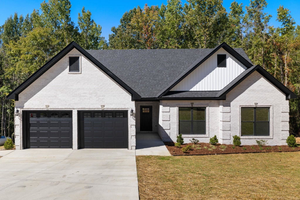 Photo of 396 Horseshoe Hills Rd, Killen, AL 35645 (MLS # 531538)