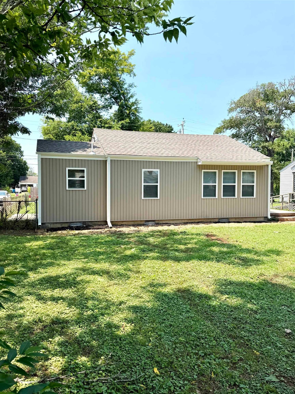 Photo of 1003 N Cave St, Tuscumbia, AL 35674 (MLS # 530295)