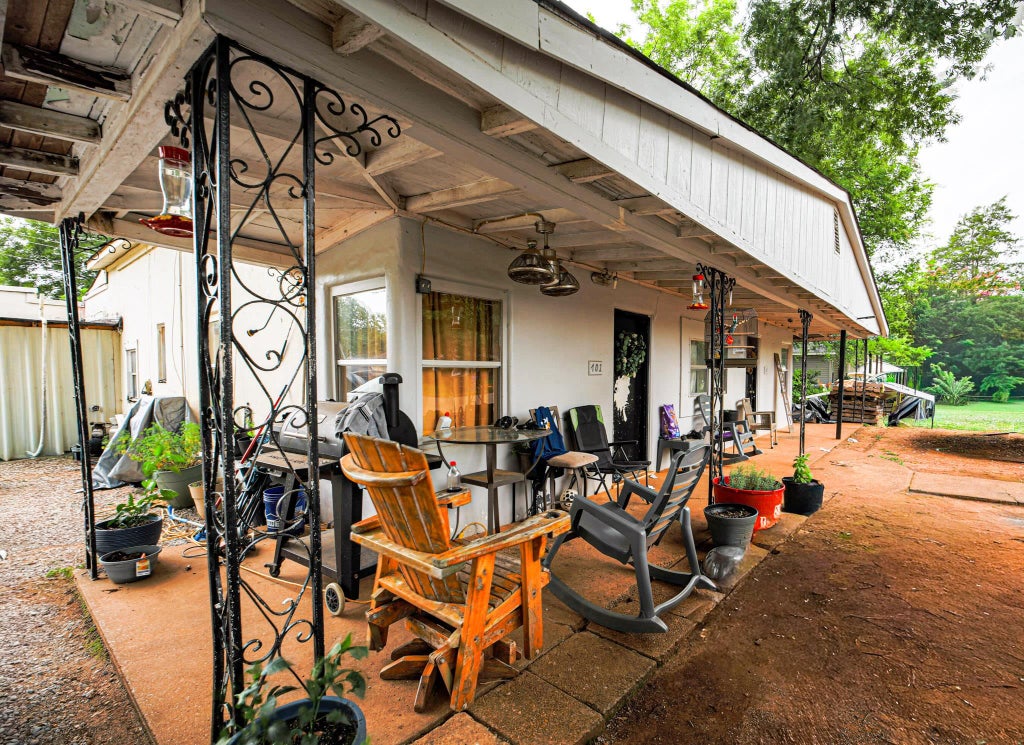 Photo of 401403 O'Neal St, Florence, AL 35630 (MLS # 529625)