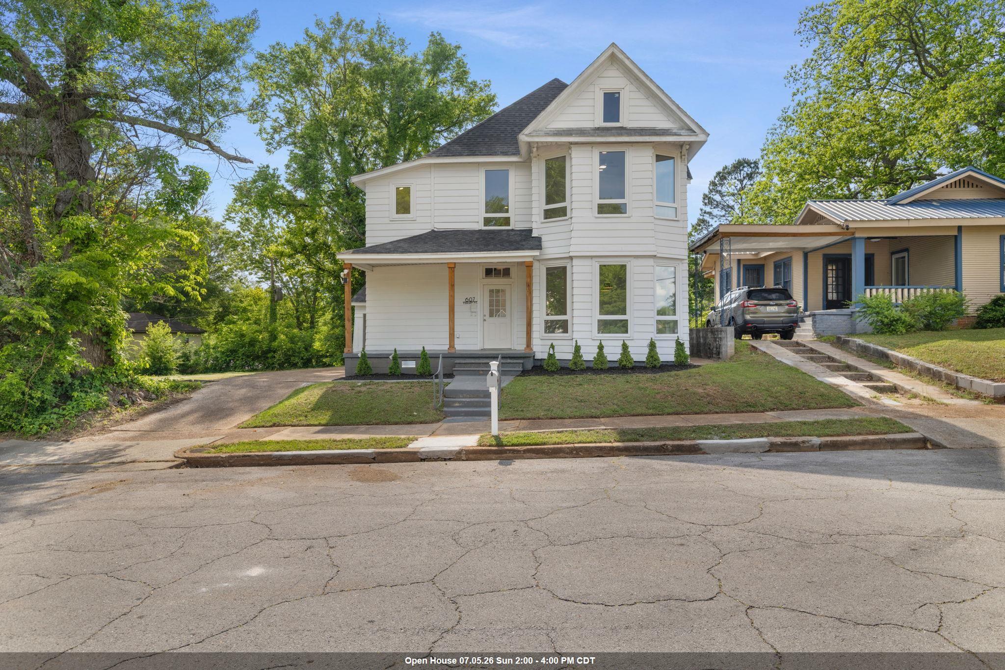 Photo 1 of 53 — 607 N Raleigh Ave, Sheffield, AL 35660
